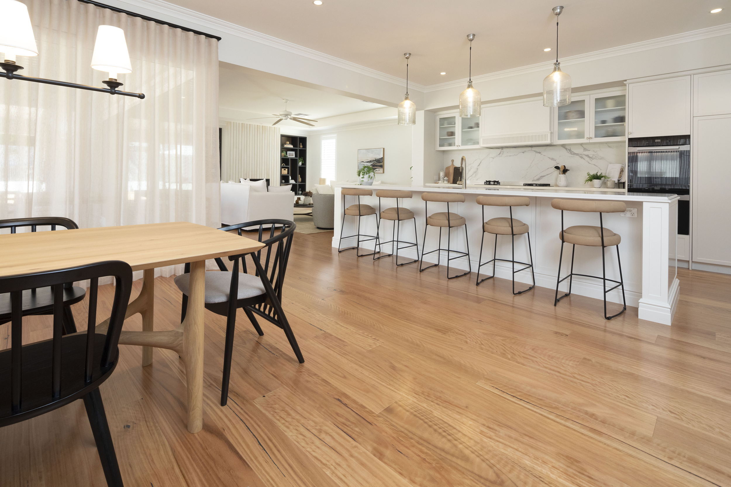 15973_Andrew_Blackbutt_180_32-1