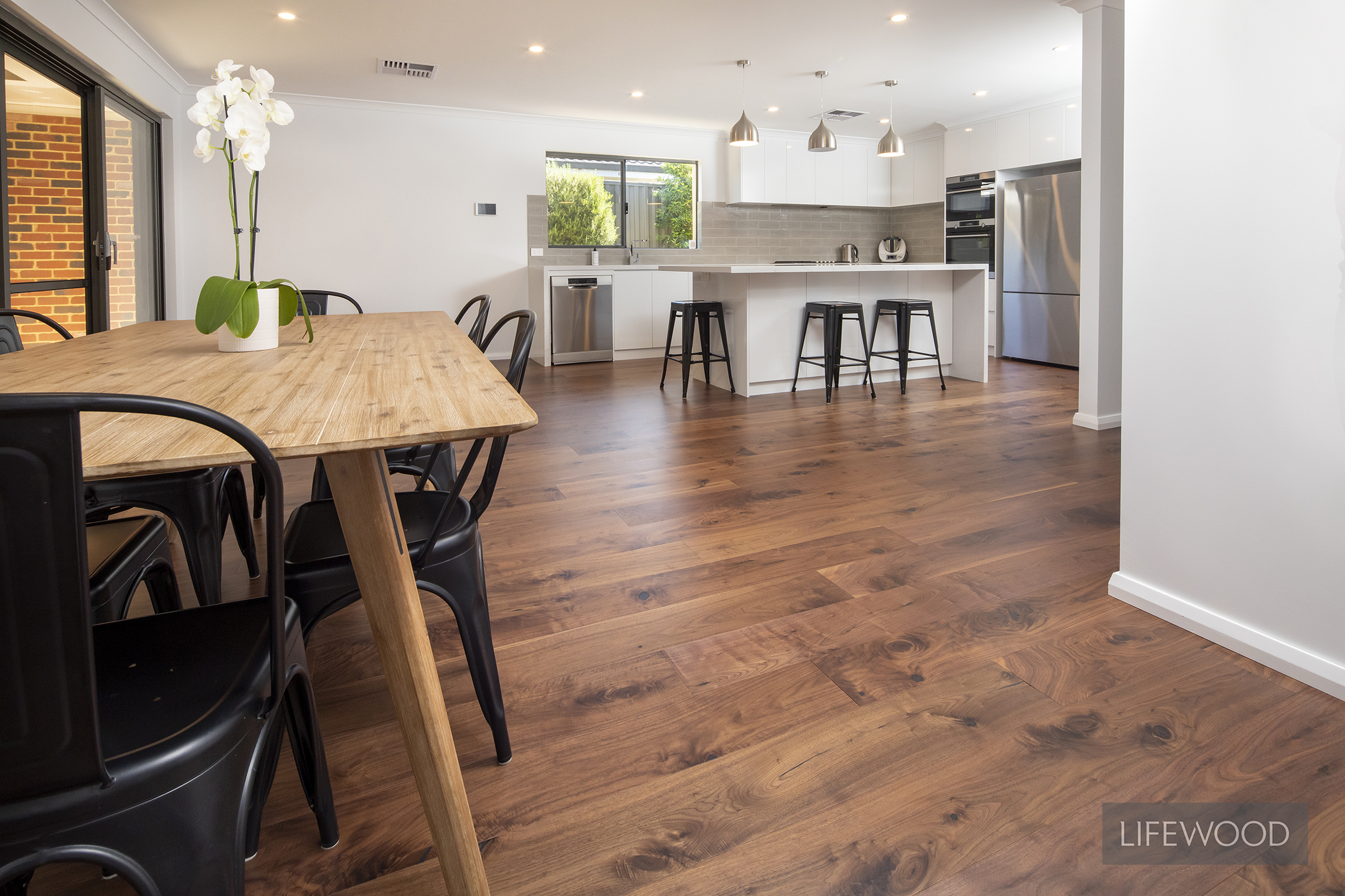17200_AmericanBlackWalnut_06-1