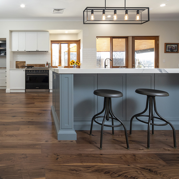 17330_Holmes _Black_Walnut_08-1