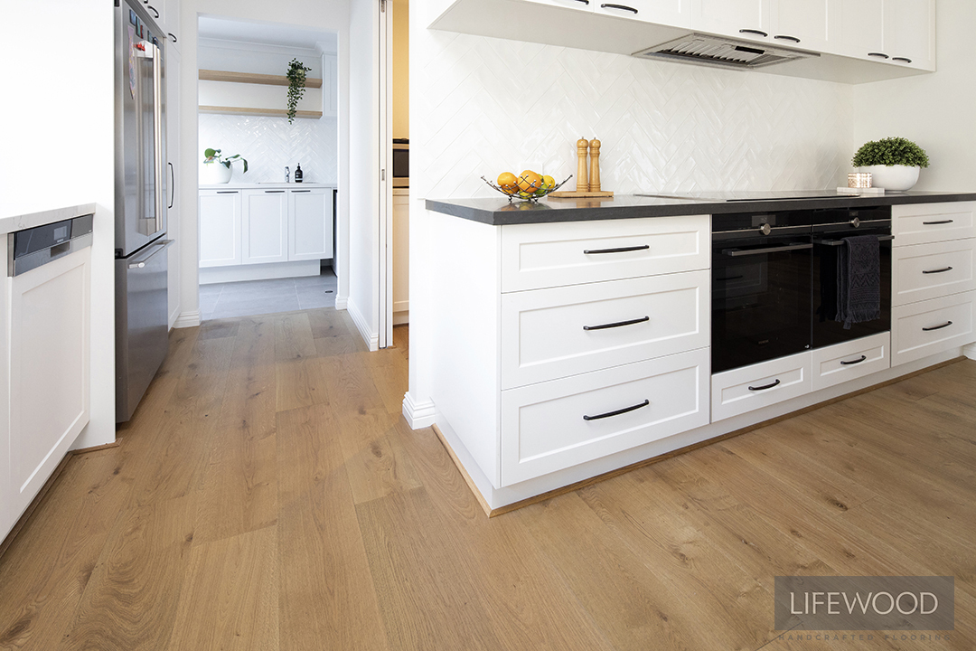 Oak timber flooring kitchen (2)