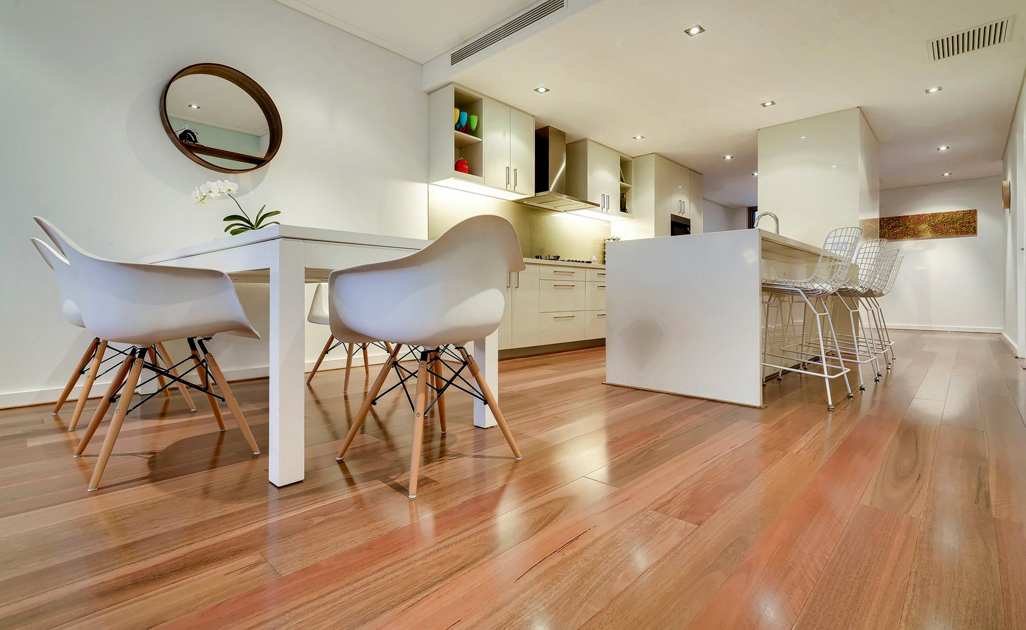 Spotted_Gum_Flooring_1
