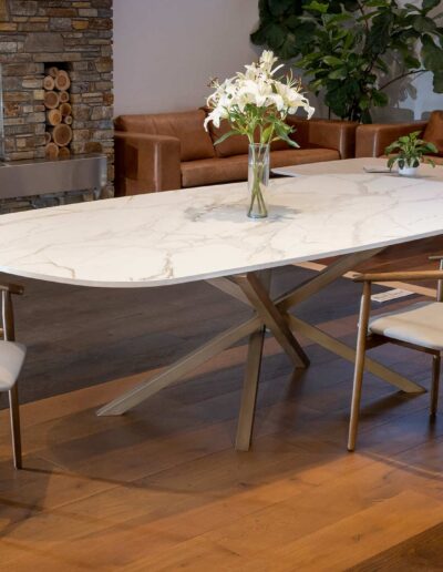 Showroom dining table