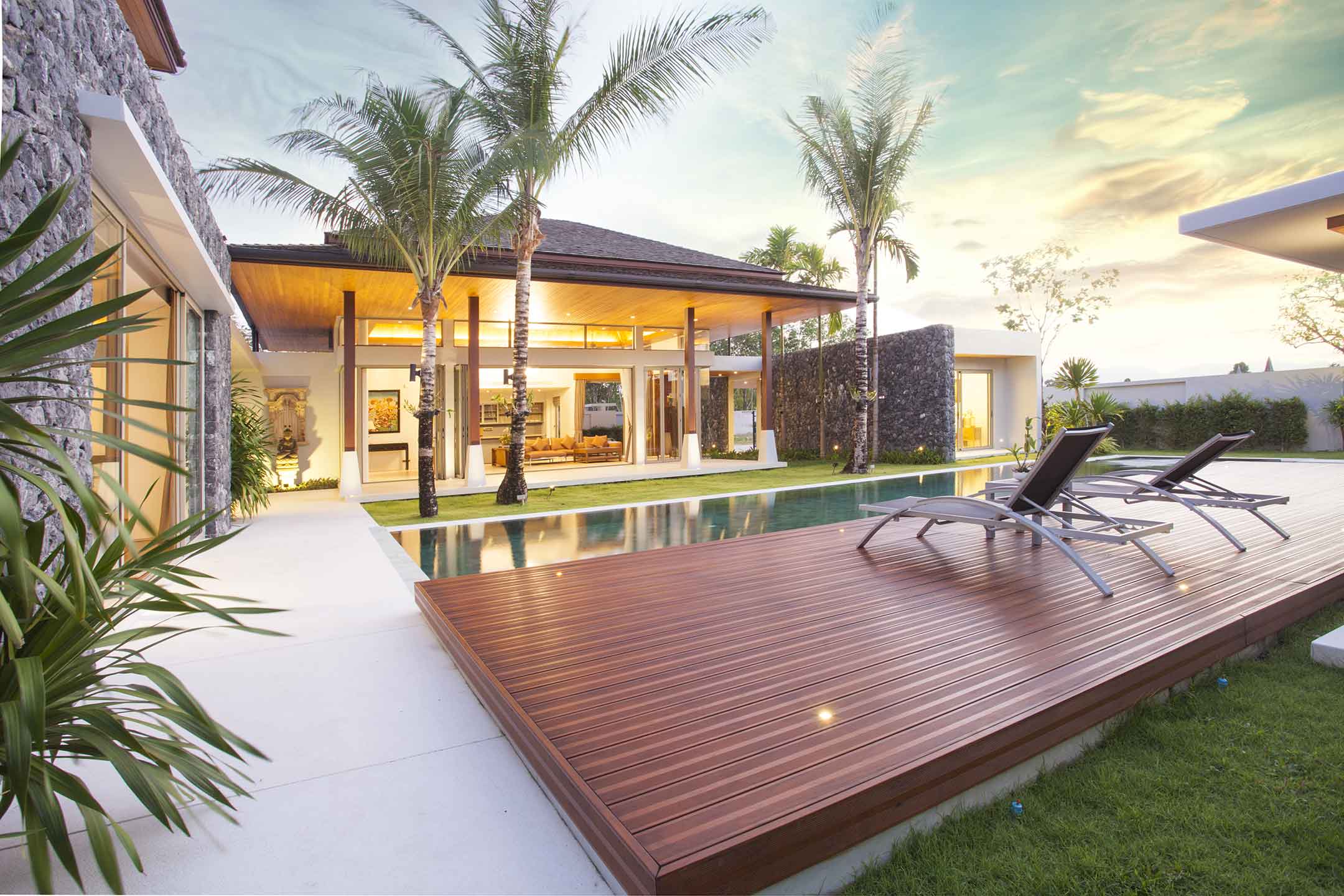 Decking_Poolside Decking_Poolside